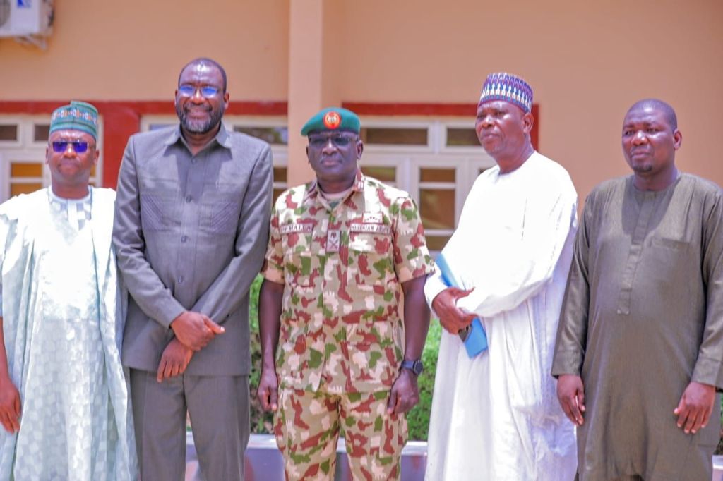 Borno Governor’s Latest Generosity  Lifts Wounded Soldiers’&nbsp;Spirits