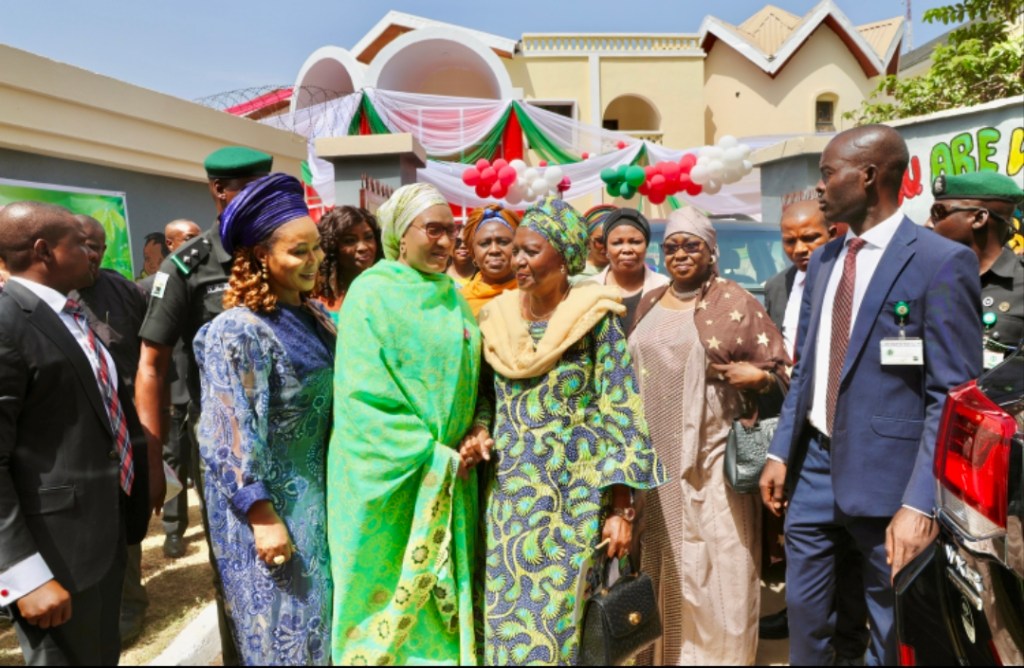 Nigeria First Lady  reopens National Model Workplace Nursery School, Says #RenewedHope To Uplift Women,&nbsp;Children