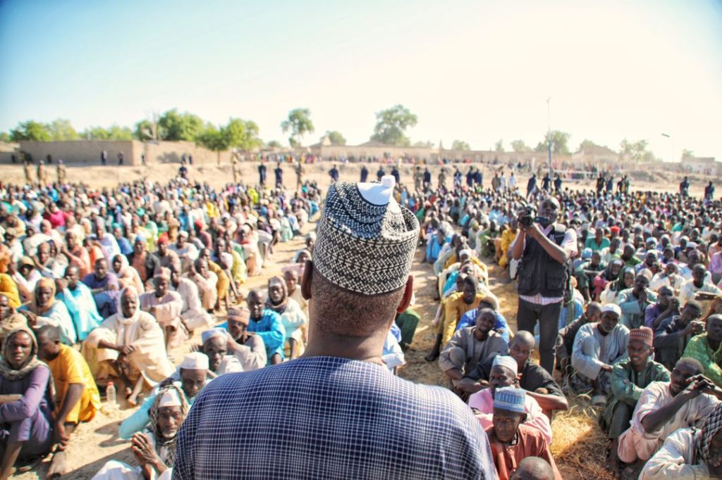 Borno Governor Shares N100m to Displaced Families, Gifts Christmas Bonanza to Soldiers at Displaced Border&nbsp;Community