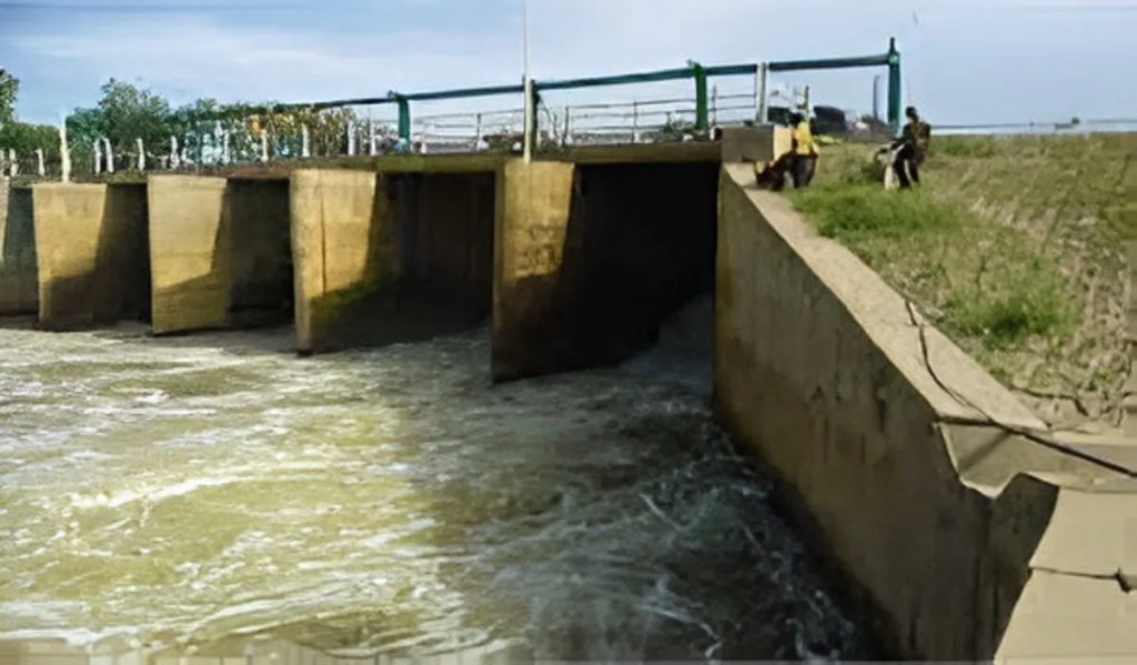 Conflicting Directives Deepen Maiduguri Residents Flood Fears as Alau Dam Releases&nbsp;Water