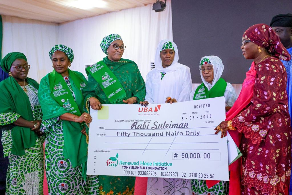 Adamawa Flood Disaster: First Lady’s Renewed Hope Initiative Delivers ₦500 million in Aid and&nbsp;Support